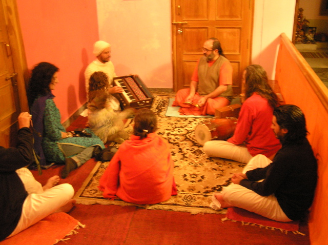 sidharta krishna y devotos